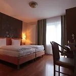 林登酒店 Knüllwald
