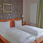 林登酒店 3* Knüllwald